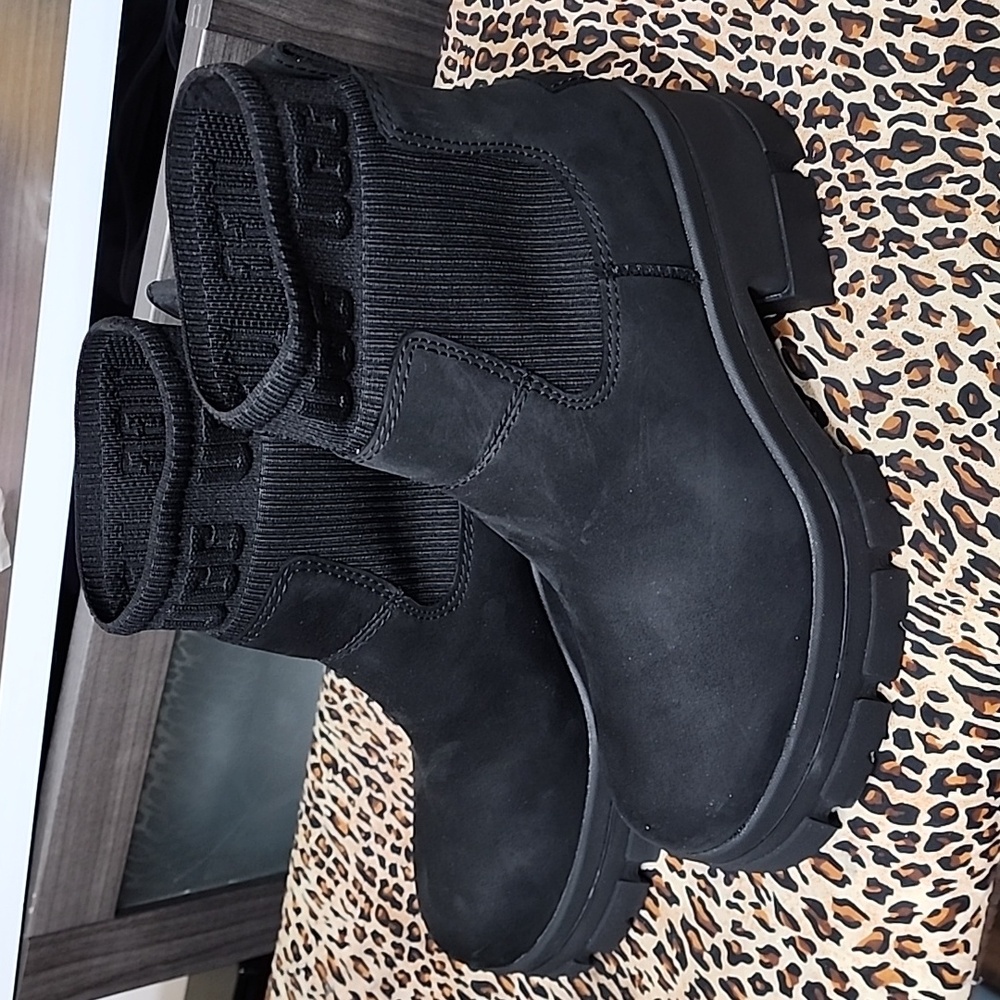 UGG BROOKLYN CHELSEA BLACK WATERPROOF PLATFORM BOOTS US 11